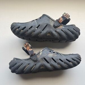 Men’s CROCS RealTree Edge Camo and Clogs Size 8